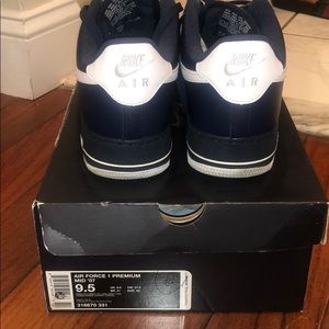 Nike Air Force, comes with box